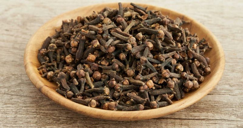 If You Chew Cloves, This Is What Happens to Your Body