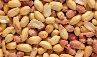 What Doctors Really Say About Peanuts and Your Body: Facts, Benefits, and Safe Consumption
