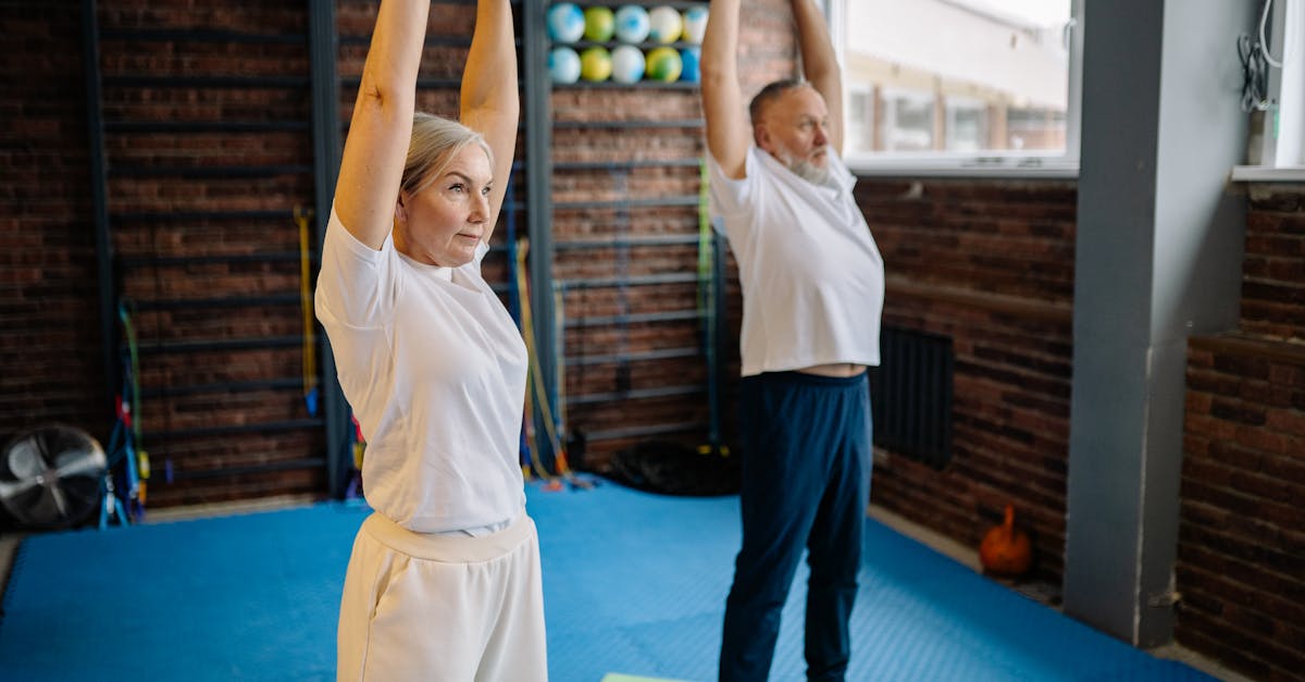 5-Minute Daily Wall Routine: A Japanese Doctor’s Simple Advice to Protect Your Bones After 60