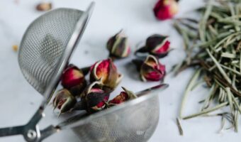 Bay Leaf Tea: Real Benefits, How to Prepare It, and When to Use It Wisely