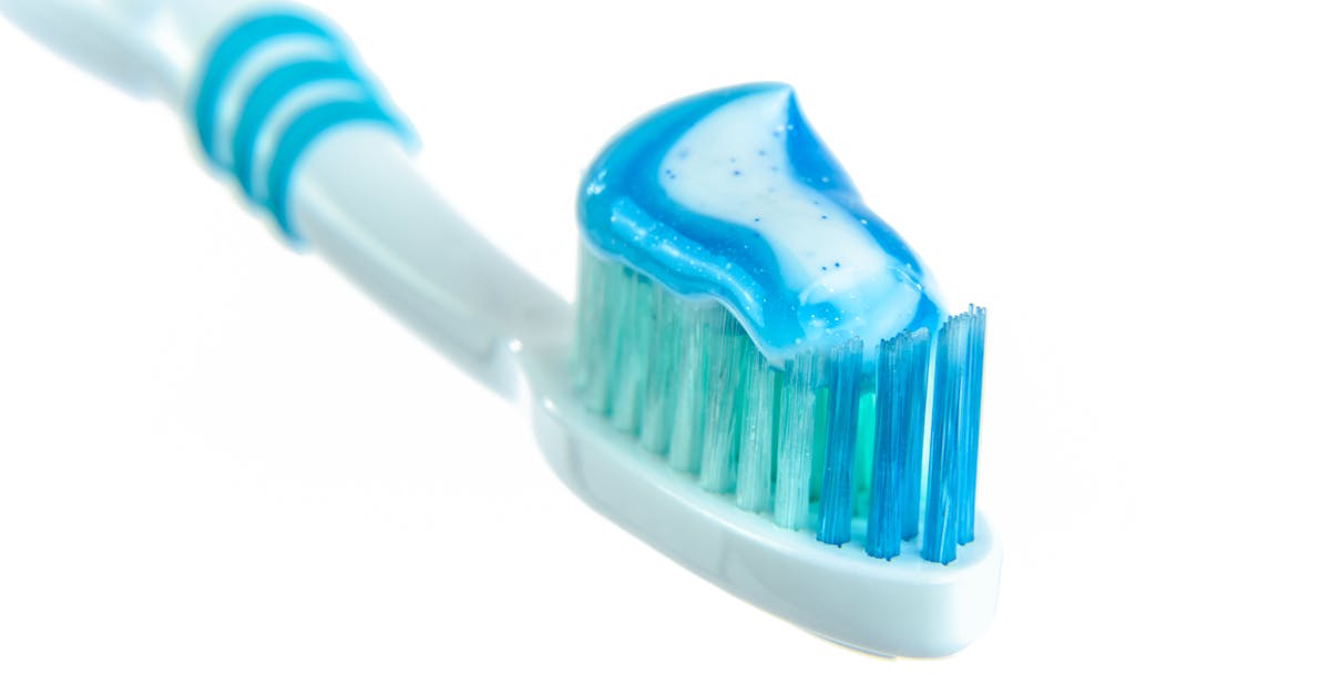 A Simple Homemade Blend That May Naturally Clean and Brighten Your Smile