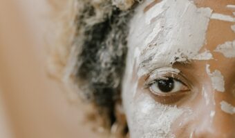 The Japanese Onion Water Ritual That May Enhance Skin Softness and Radiance