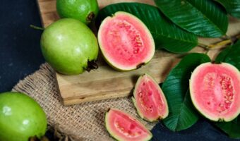 The Forgotten Secret of Guava Leaves for Soothing Tired, Red Eyes