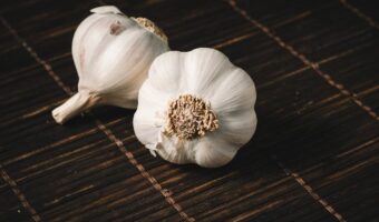 Clove and Garlic: The Natural Duo to Boost Your Well-being