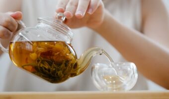 How Papaya Leaf Tea May Enhance Your Daily Wellness: A Natural Habit Worth Exploring