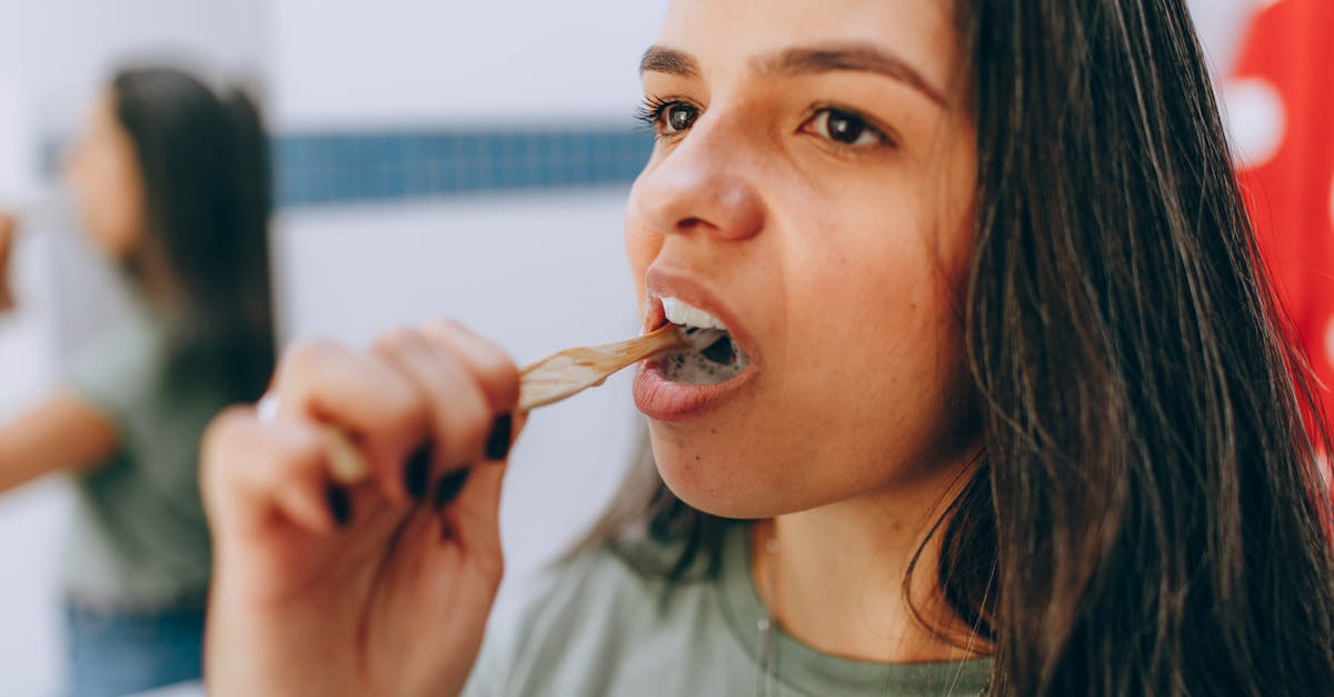 Chewing Cloves: The Simple Ritual That Can Transform Your Day