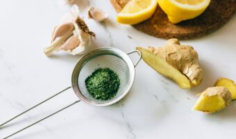 Tomato-Garlic-Lemon Elixir: Natural Support for Detox, Kidneys, Prostate, and Liver Health