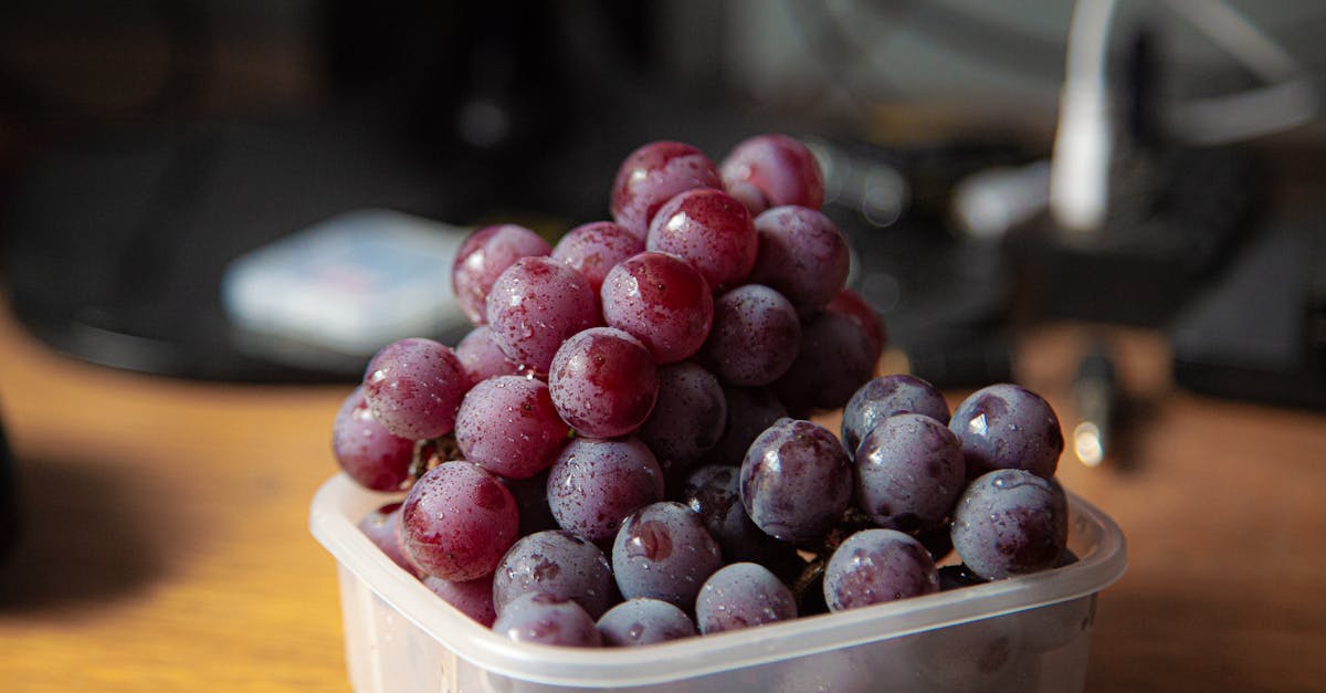 Pomegranate and Purple Grapes at Night: A Simple Sweet Ritual to Support Your Defenses
