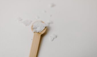 A Simple Nighttime Ritual: Drinking Warm Water with Natural Salt Before Bed