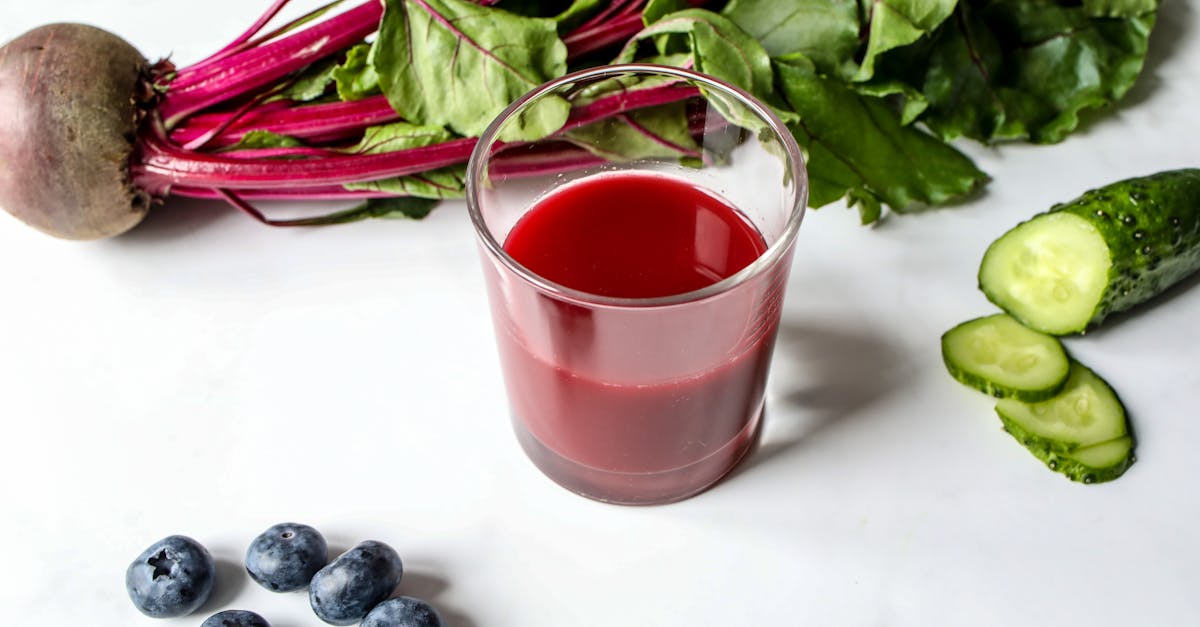 Beet, Carrot, and Garlic Smoothie: The Purple Ritual that May Support Uterine Health