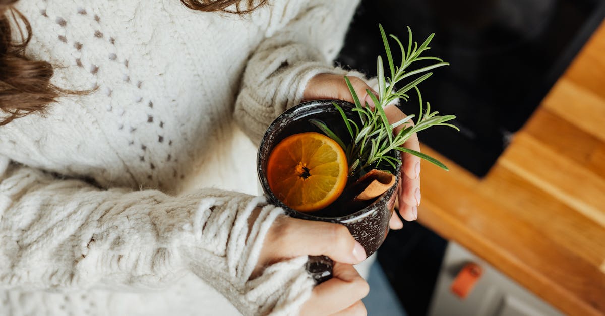Golden Tea with Turmeric, Rosemary, and Cinnamon: A Simple Ritual for Supporting Metabolic Health