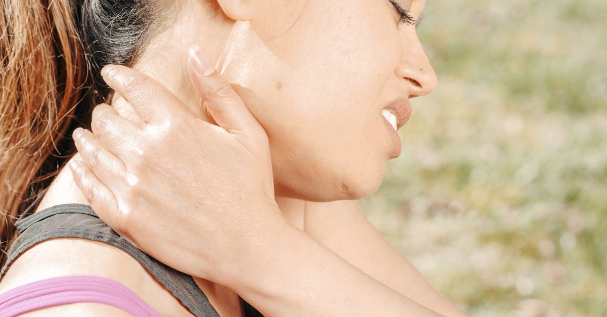 The Humble Leaf: Natural Relief for Everyday Discomfort and Tension