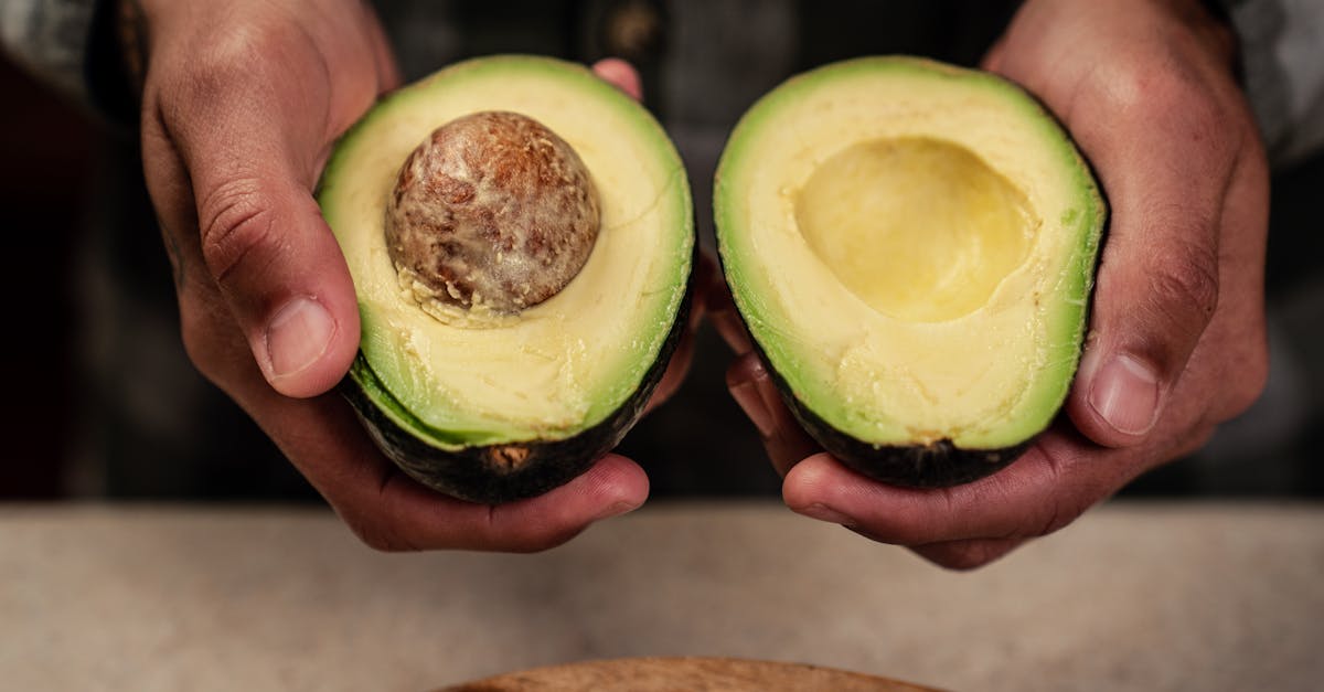 What You Should Know About Avocado Seeds: Tradition, Potential Benefits, and Sensible Rituals