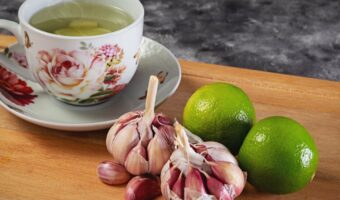 Eating a Garlic Clove Before Bed: Natural Wellness Benefits for Your Body