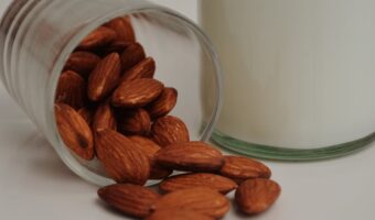 Nighttime Ritual for Over 60: A Simple Habit That May Support Clearer Vision in the Morning